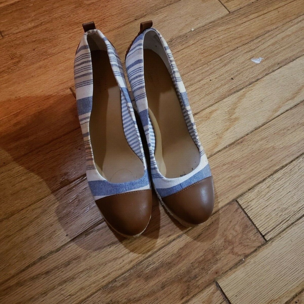 G H Bass and Co Ladies Kaitlyn blue multi wedge Size 11 - Picture 3 of 3